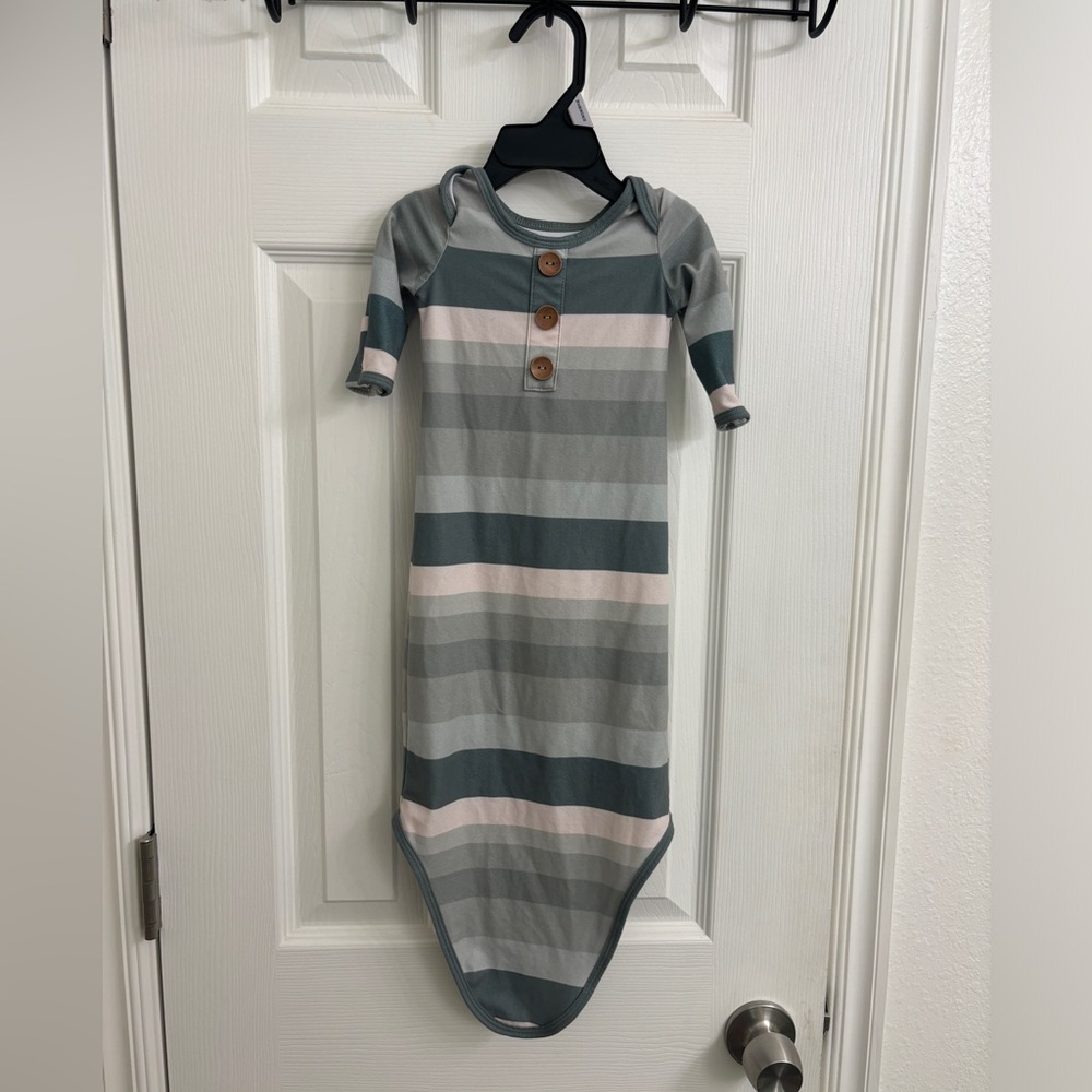 Caden lane knotted gown